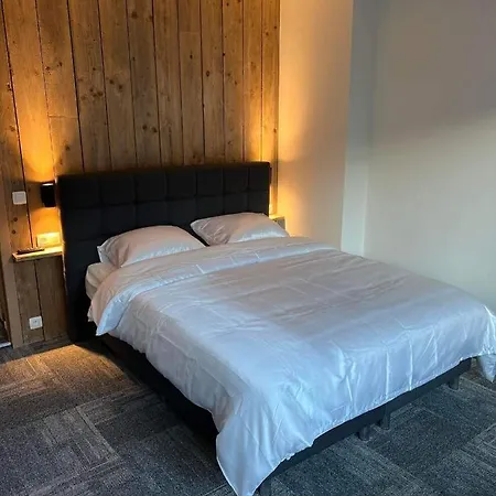 Nieuwe In Centrum Met Badkamer ! * Bruges
